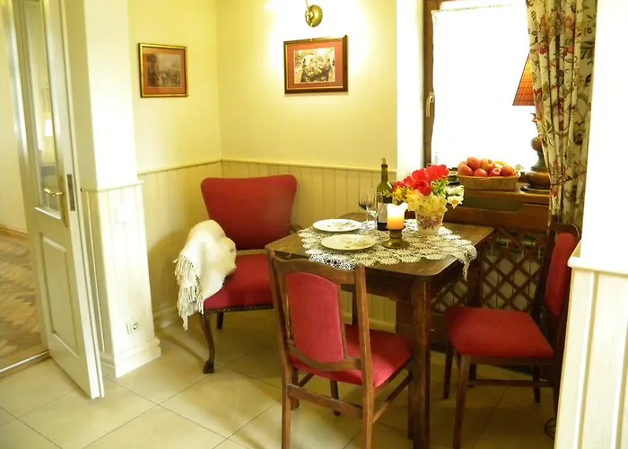 At Anchevskih 3 * Lviv