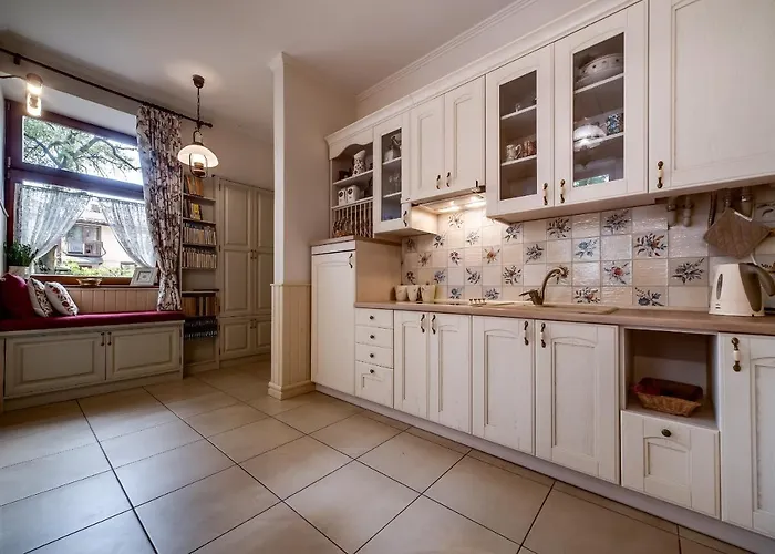 At Anchevskih 3 * リヴィウ