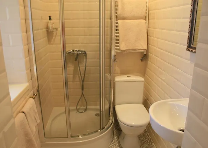 At Anchevskih 3 * Lviv