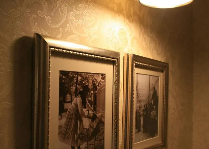 At Anchevskih 3 アパート