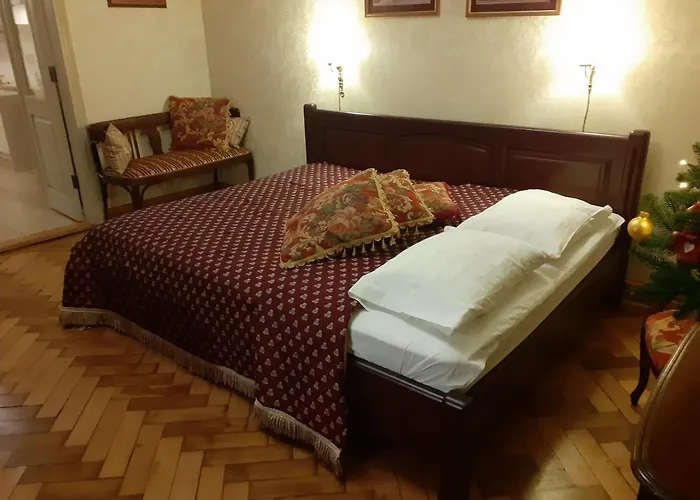 At Anchevskih 3 * Lviv